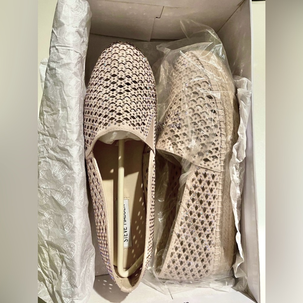 RARE STEVE MADDEN FLAT ESPADRILLE W RHINESTONES PRETTY BLUSH SLIP ON SIZE 8.5